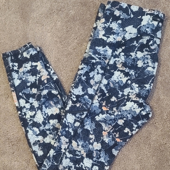 lululemon athletica Pants - Lululemon Speed Up Tight 28"